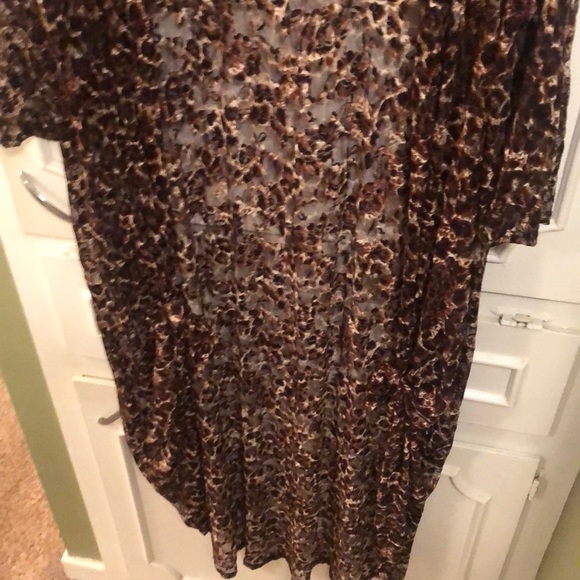Long sheer leopard cardigan. Brown and Black leopard print - Picture 4 of 6